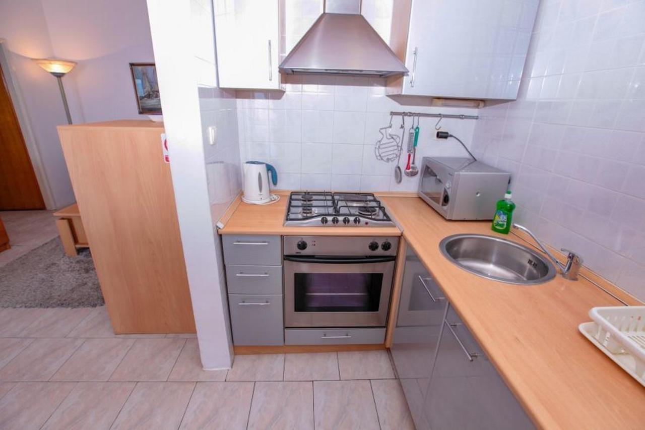 Vila Pinet Apartment Brist Bagian luar foto