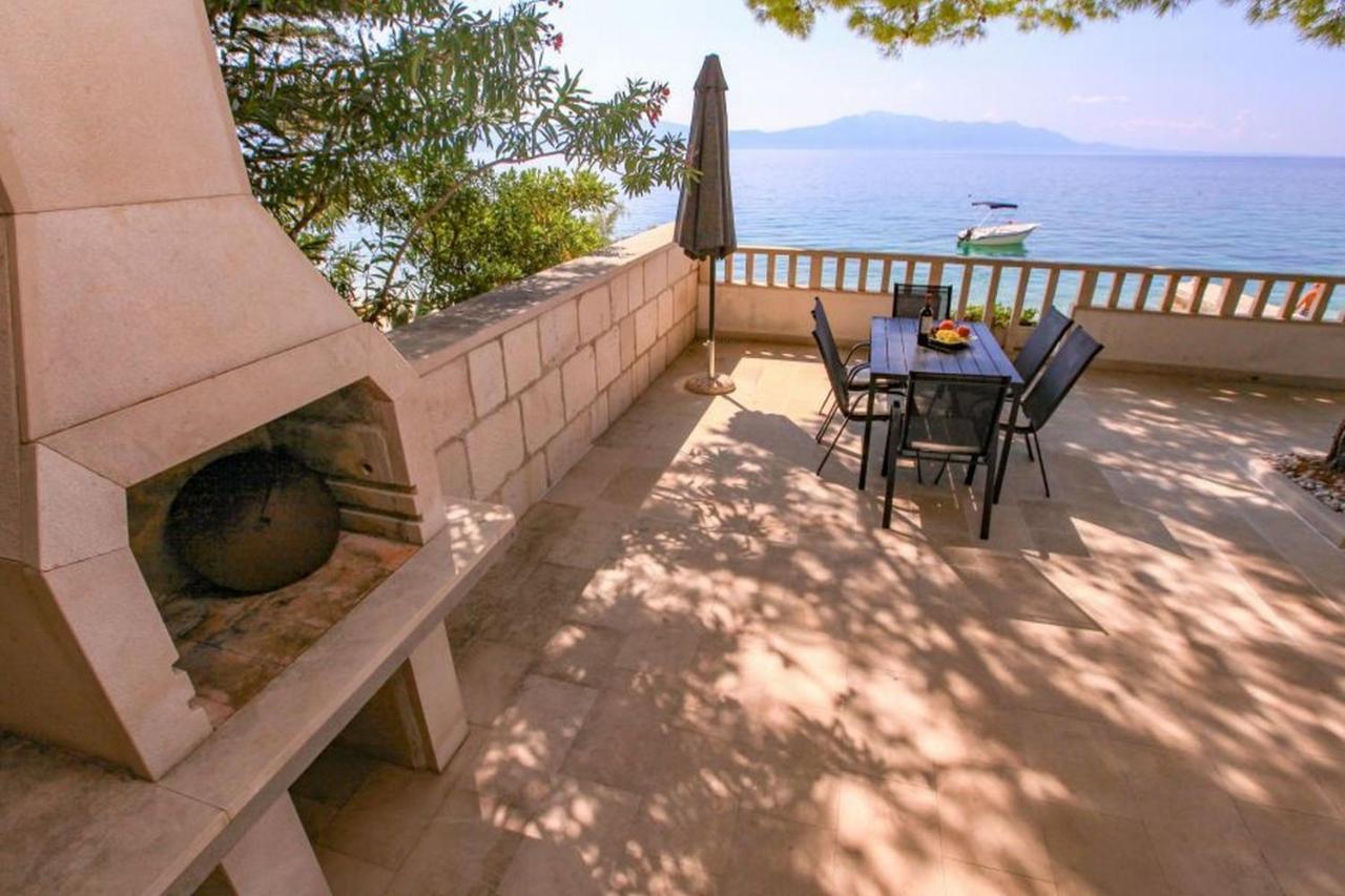 Vila Pinet Apartment Brist Bagian luar foto
