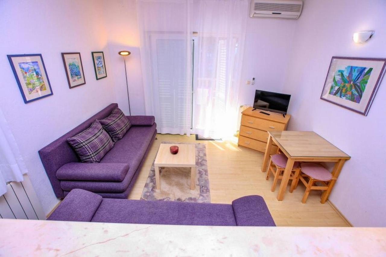Vila Pinet Apartment Brist Bagian luar foto