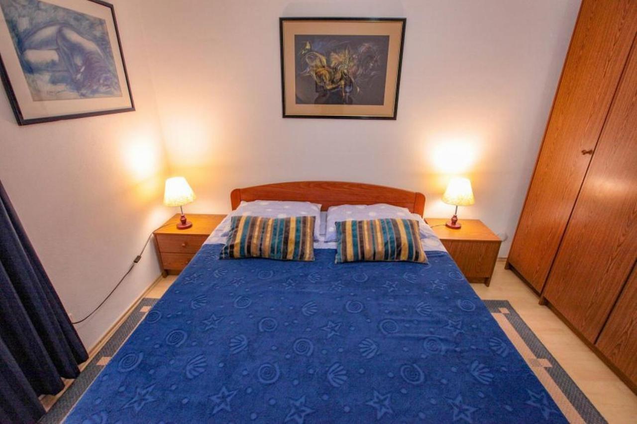 Vila Pinet Apartment Brist Bagian luar foto