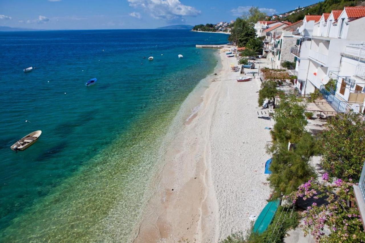 Vila Pinet Apartment Brist Bagian luar foto